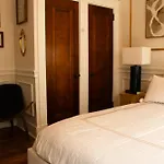 Chateau Connellsville Mcm Minimalist Suite
