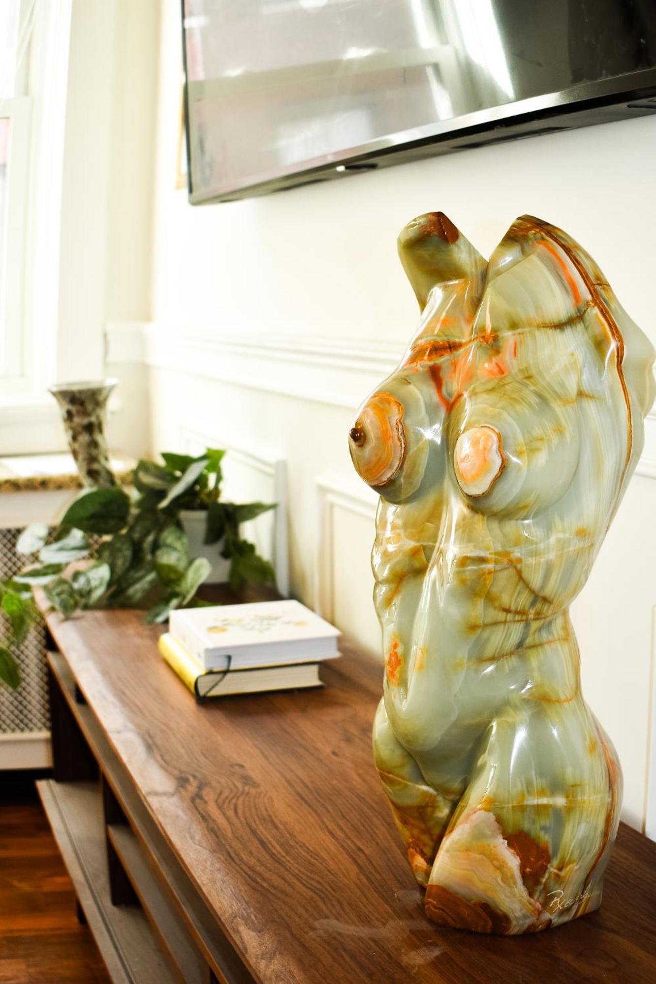 Chateau Mcm Minimalist * Connellsville